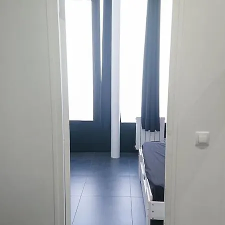 Appartamento * Moulin Rouge Getaway * 1br + Desk + Gym Weights *